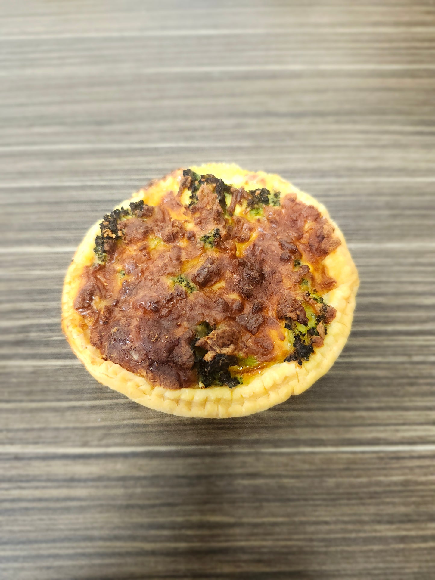 Quiche aux brocolis, épinards et fromage