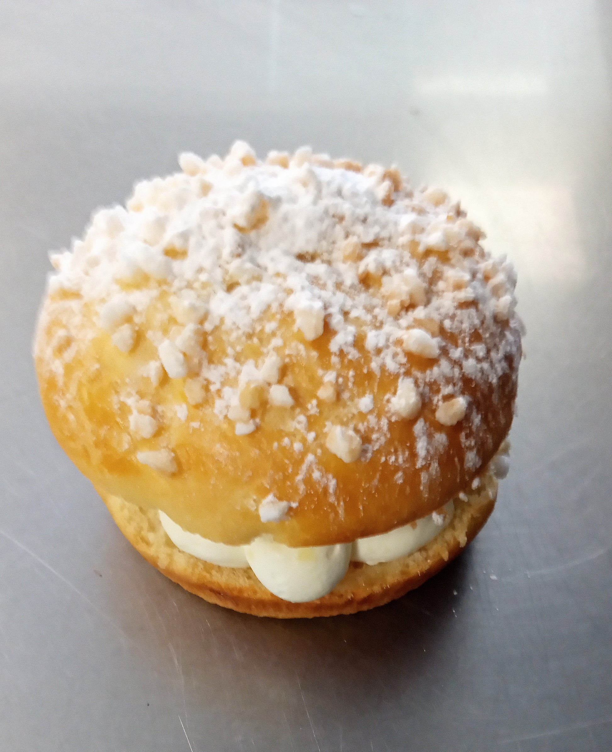 Tarte tropézienne individuel – Patisserie Atelier Culinaire